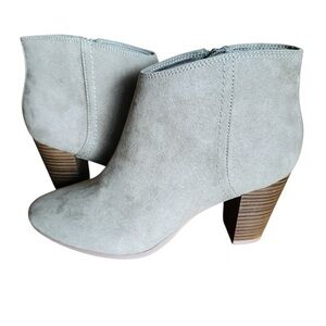 Old Navy Ankle Booties Size 8